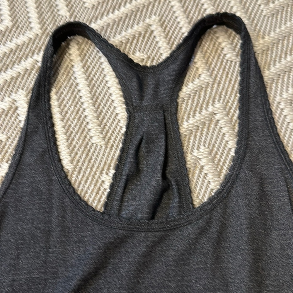 LuluLemon gray tank